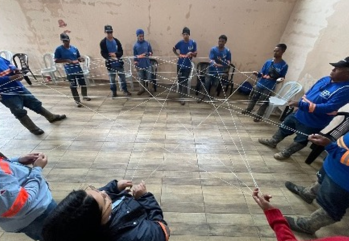 Equipe da BEM Engenharia em dinamica de integracao sobre seguranca do trabalho